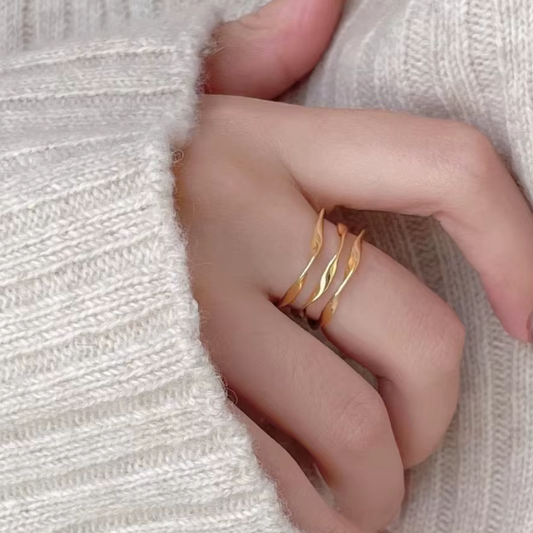 Lyra Ring